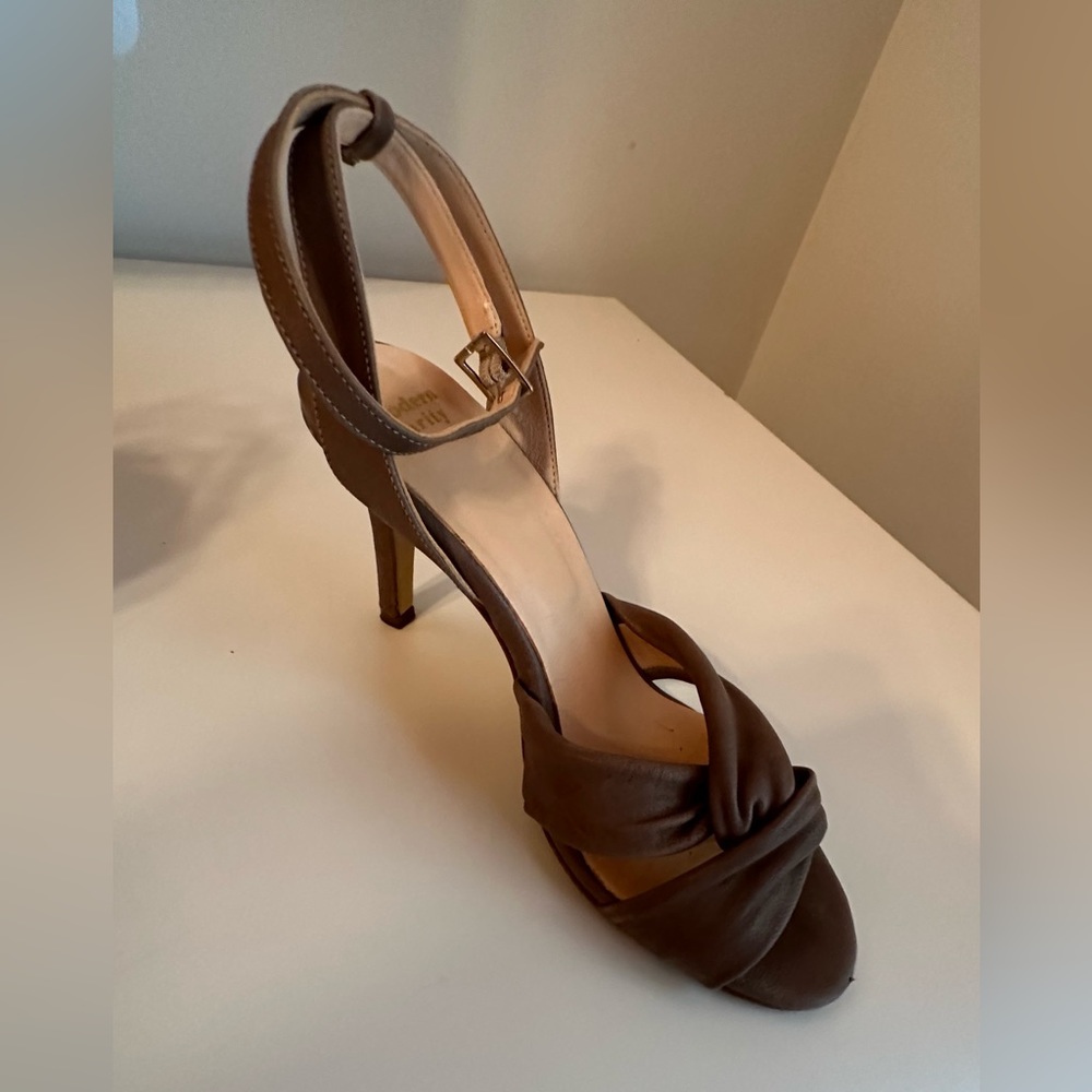 Modern Rarity sandals